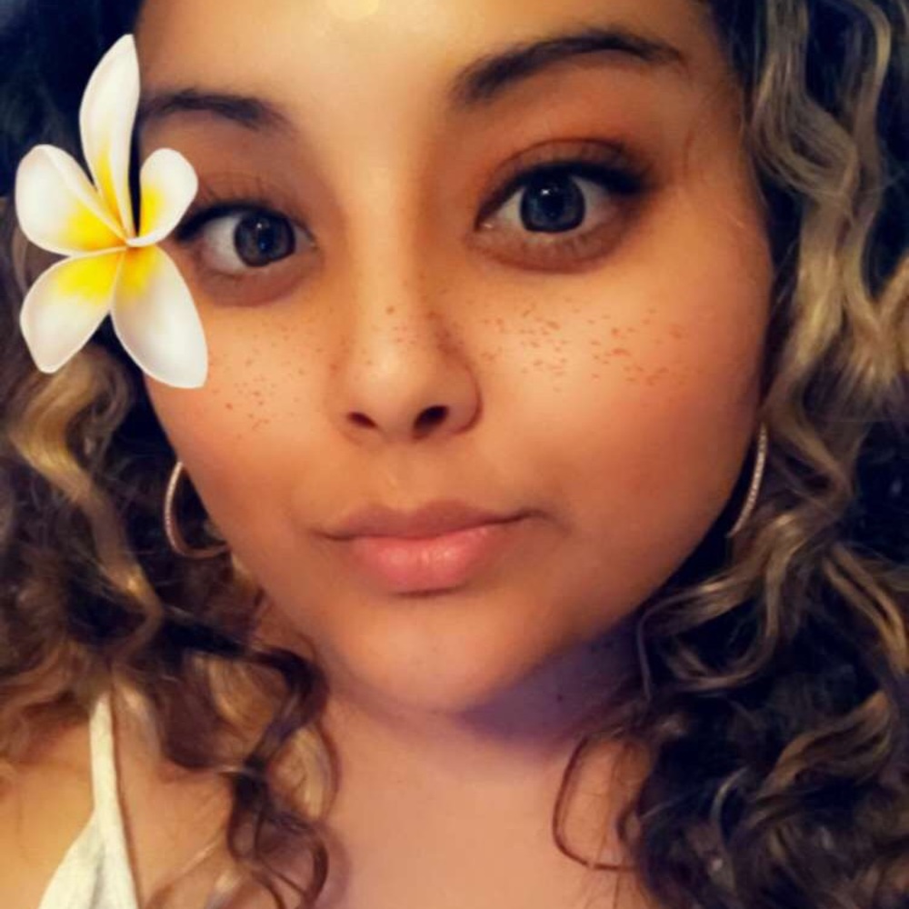 Meet your Posher, Aydee